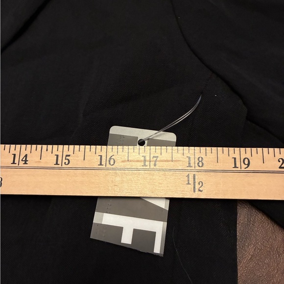 NWT HYFVE Cropped Black Jacket - Picture 8 of 10